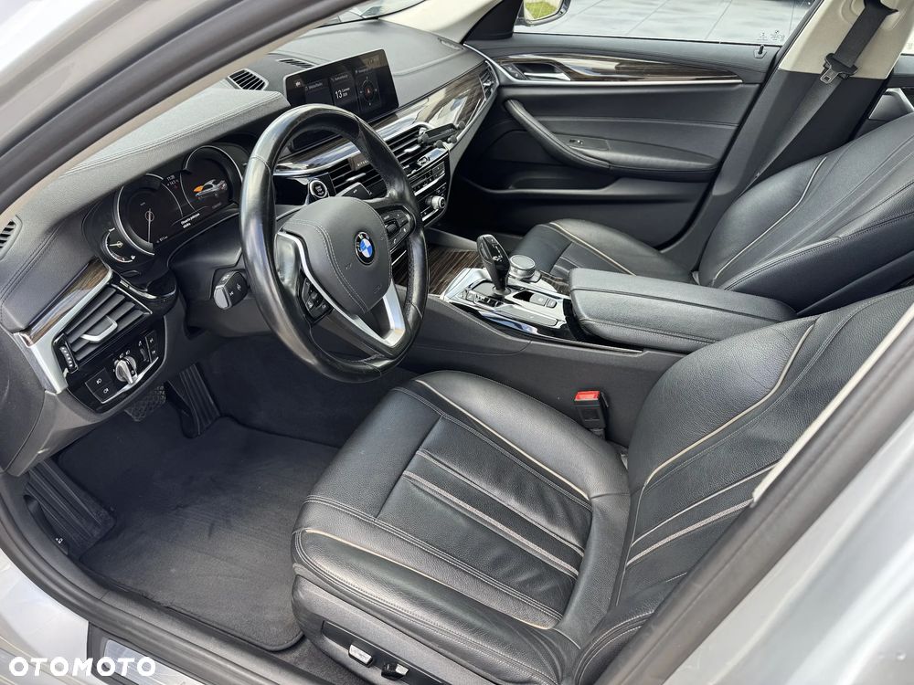 BMW Seria 5 520d Luxury Line - 12