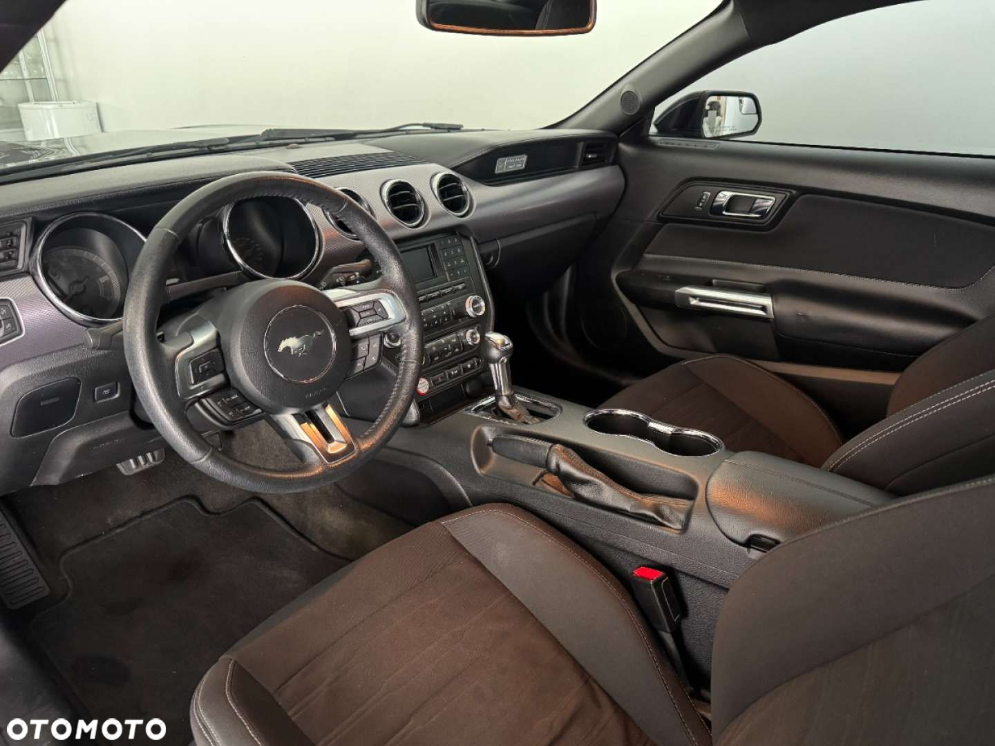 Ford Mustang - 17