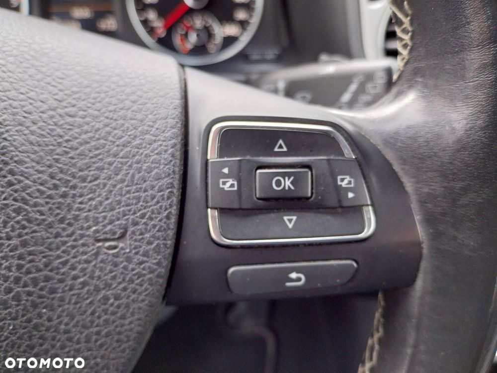 Volkswagen Tiguan - 16