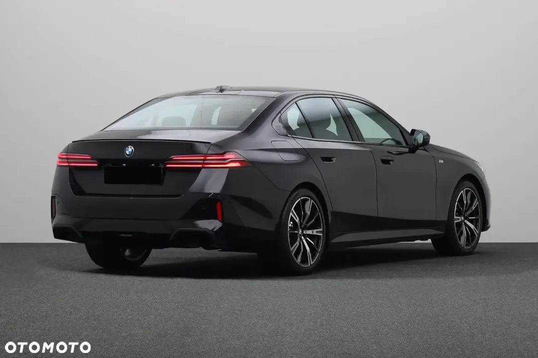 BMW Seria 5 520d xDrive mHEV M Sport - 4