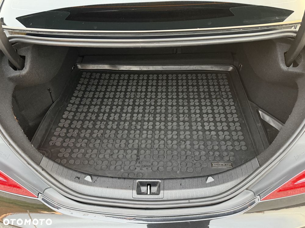 Mercedes-Benz CLA 200 7G-DCT AMG Line - 19
