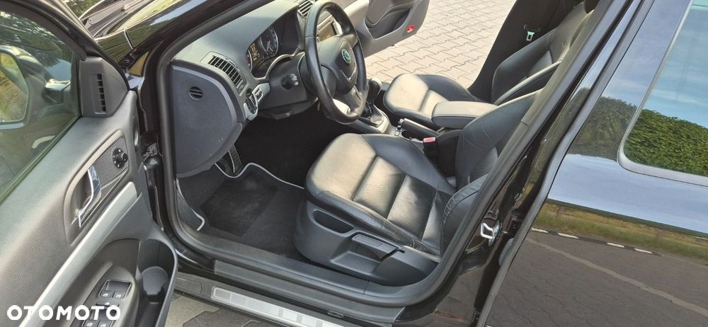 Skoda Octavia 2.0 TFSI RS - 10