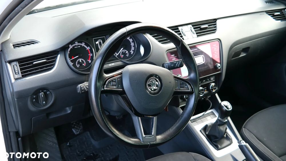 Skoda Octavia 1.4 TSI Ambition - 6