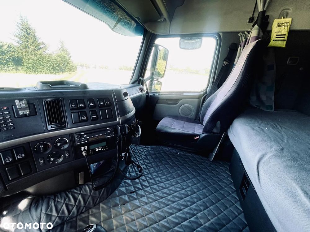 Volvo FH12 - 24
