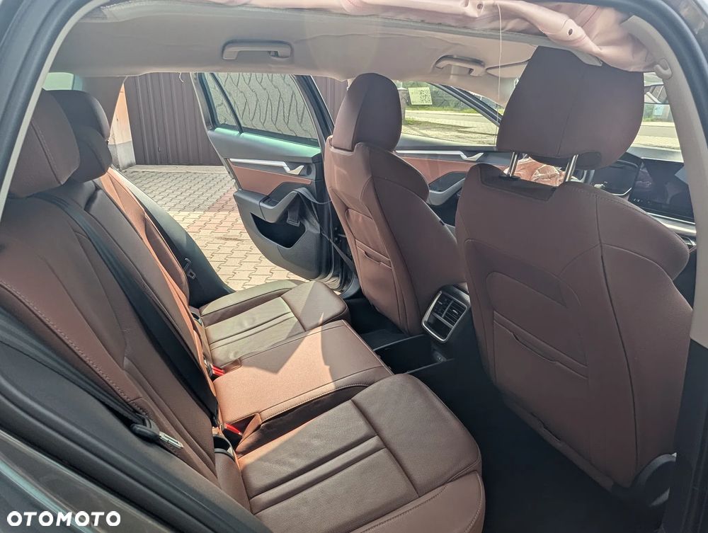 Skoda Octavia 2.0 TDI DSG Exclusive - 27