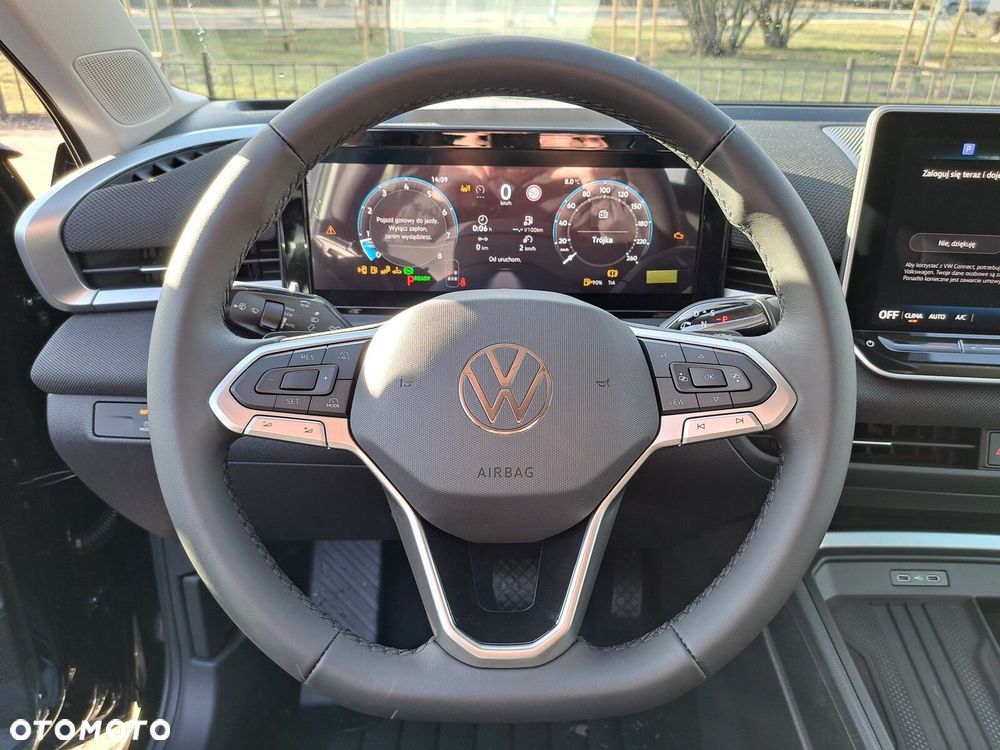Volkswagen T-Roc - 16