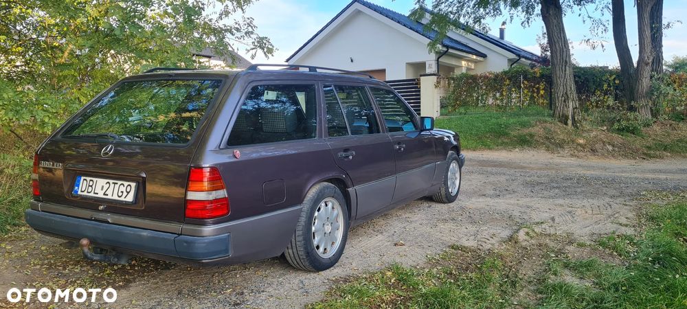 Mercedes-Benz W124 1992 photo 5