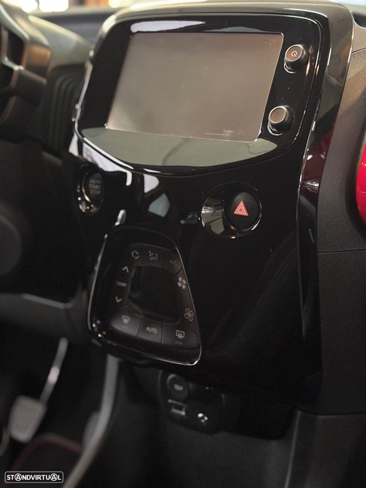 Peugeot 108 1.2 PureTech GT Line - 24