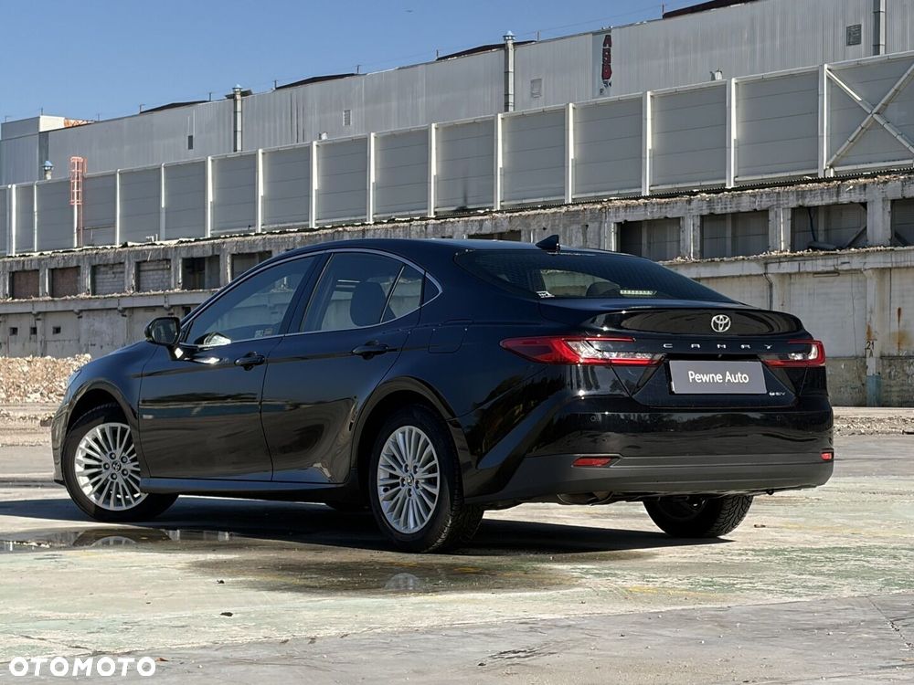 Toyota Camry - 11