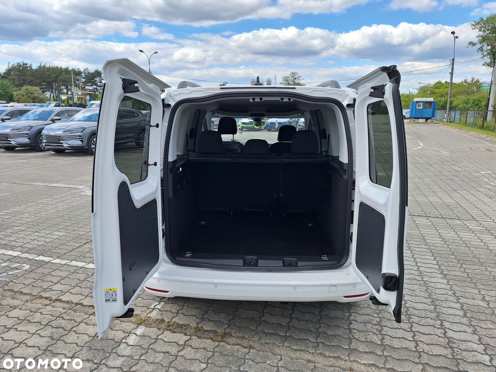 Volkswagen Caddy - 15