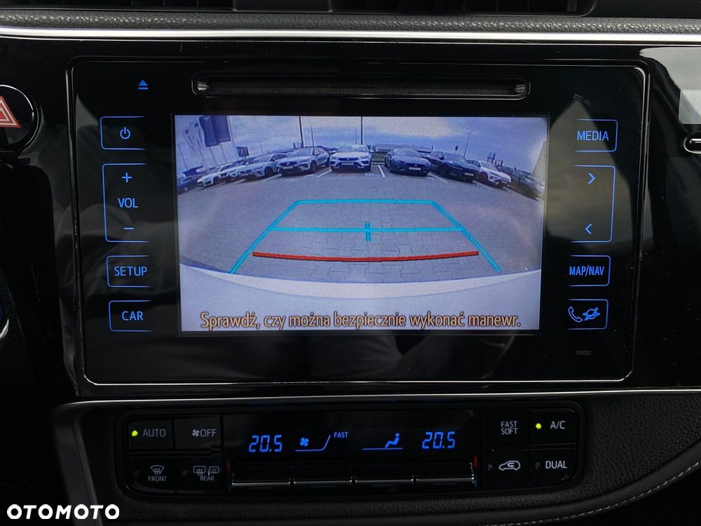 Toyota Auris - 19