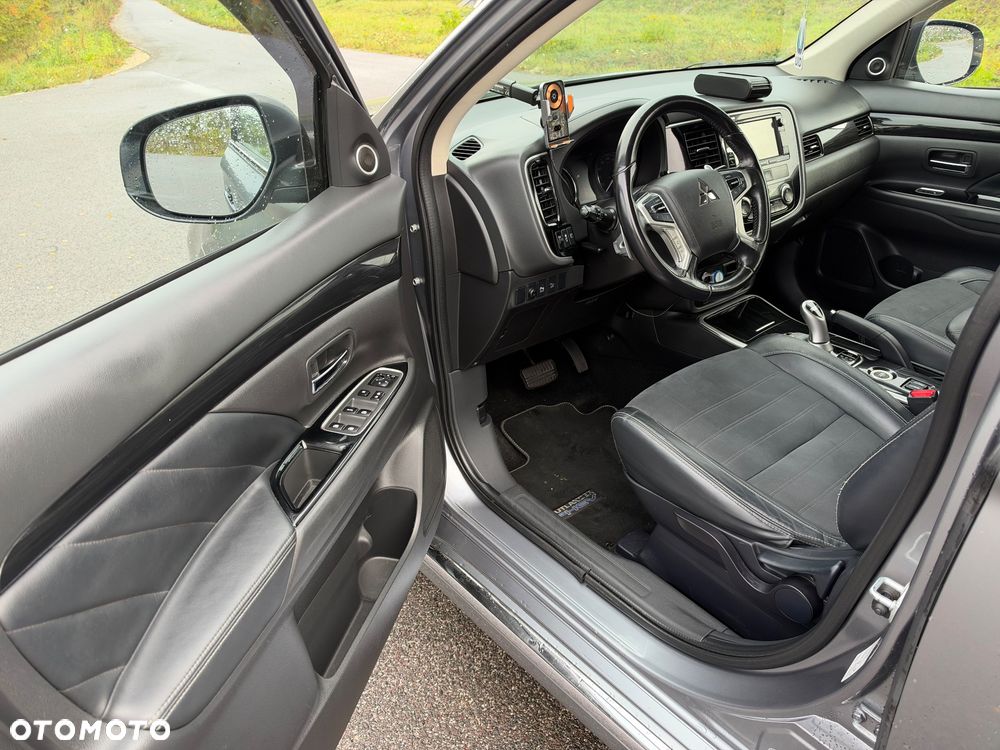 Mitsubishi Outlander - 5