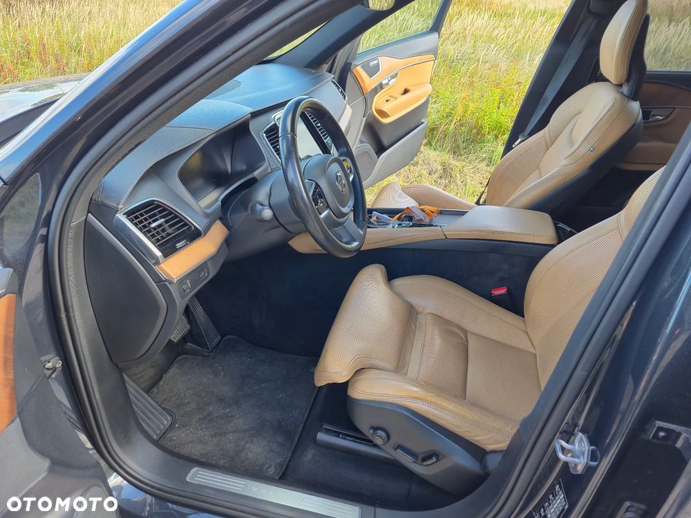 Volvo XC 90 - 11