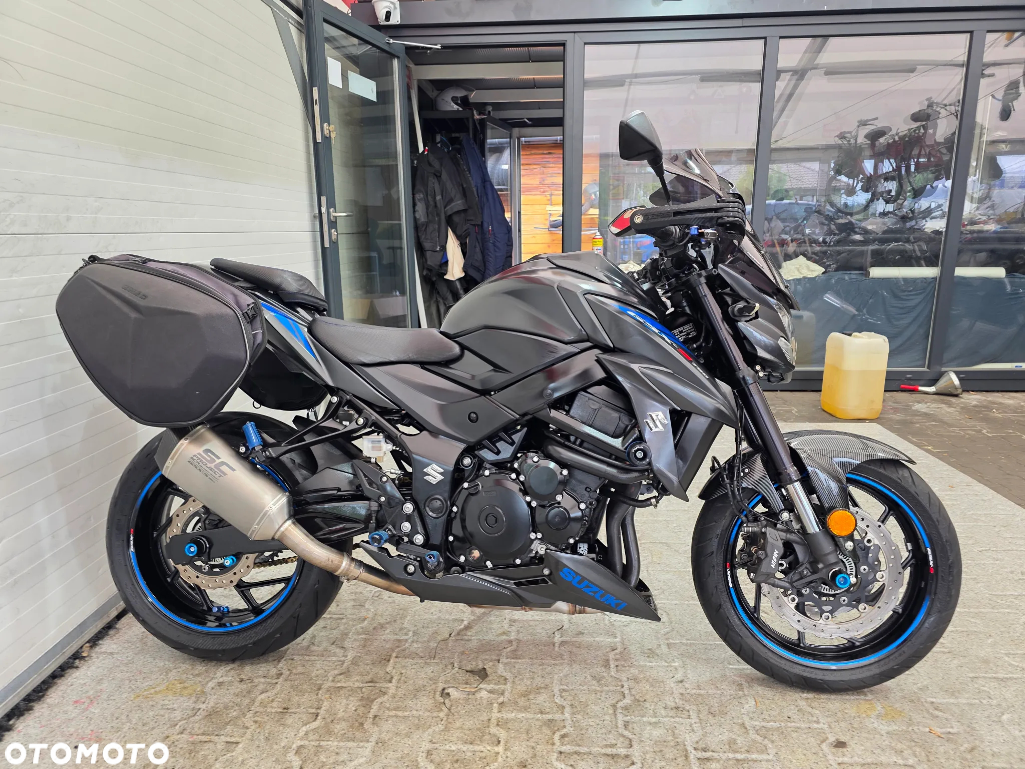 Suzuki GSX - 4