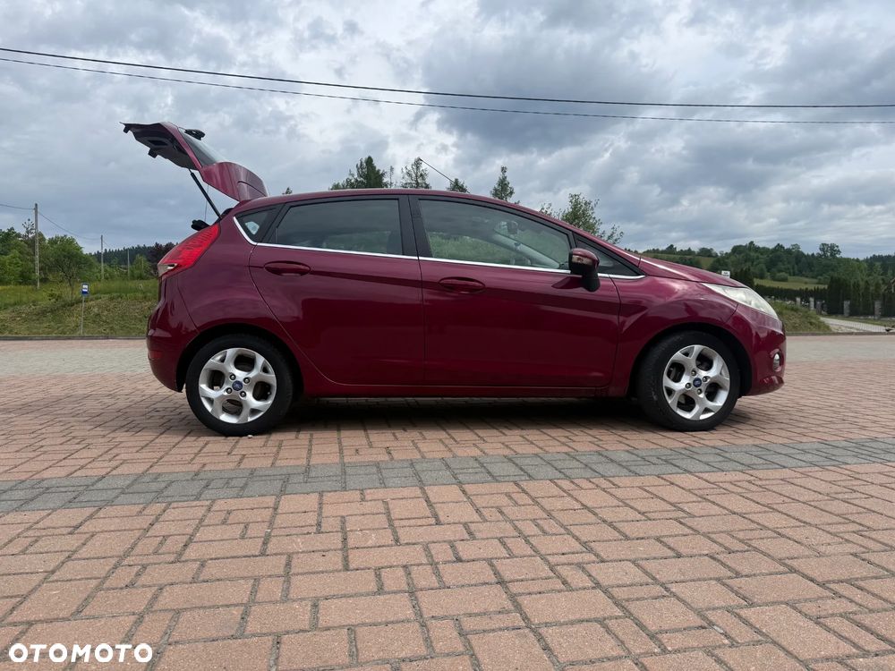 Ford Fiesta 1.4 TDCi Champions Edition - 8
