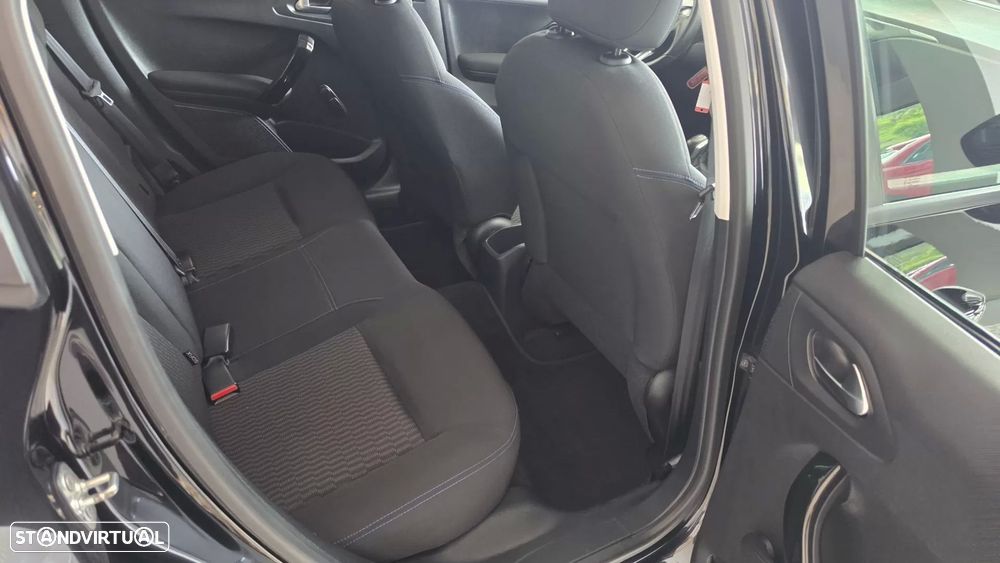 Peugeot 208 1.2 PureTech Signature - 47