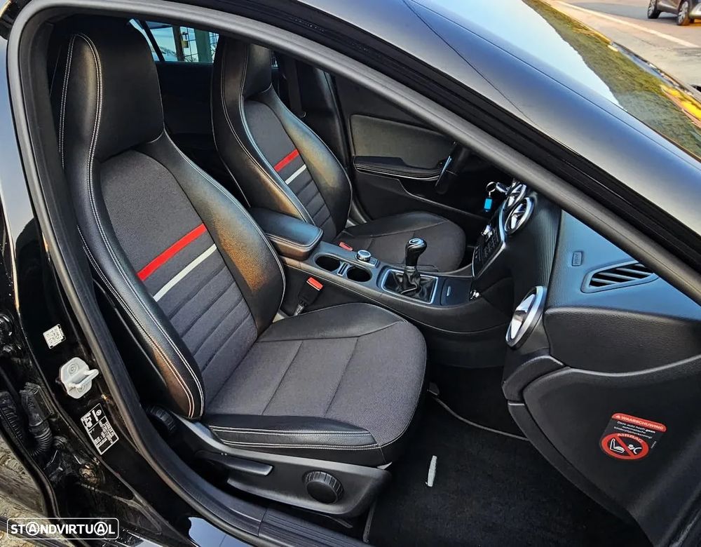 Mercedes-Benz A 180 CDI (BlueEFFICIENCY) Urban - 17