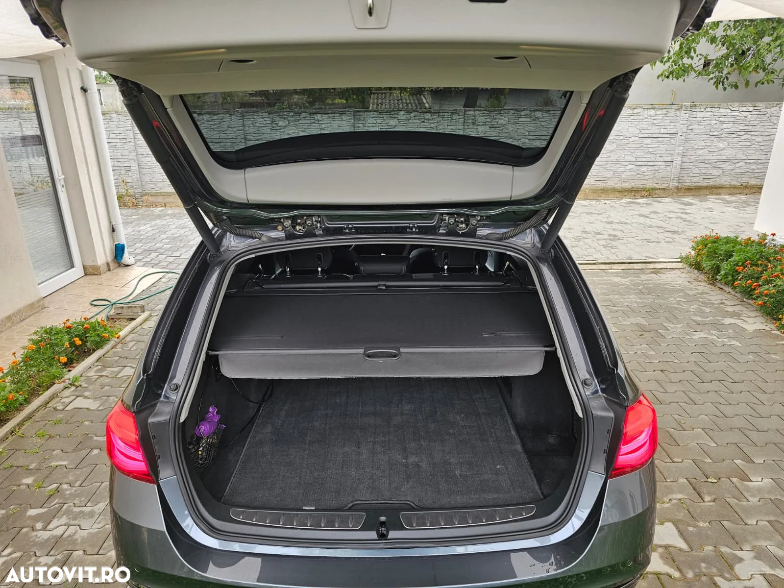 BMW Seria 3 320d Touring xDrive Aut. - 9