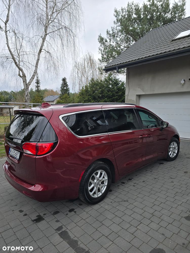 Chrysler Pacifica - 9