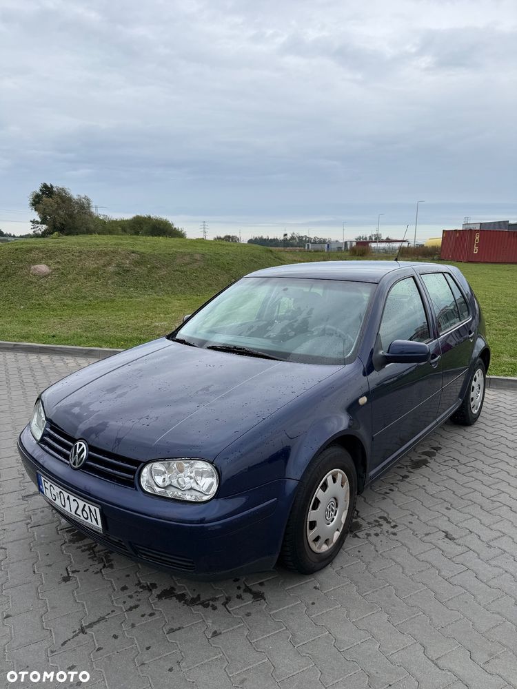 Volkswagen Golf IV 1.6 Basis - 1