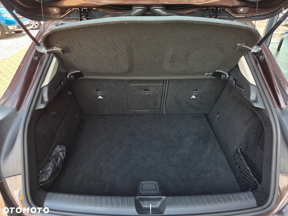 Mercedes-Benz GLA 200 7G-DCT Style - 10