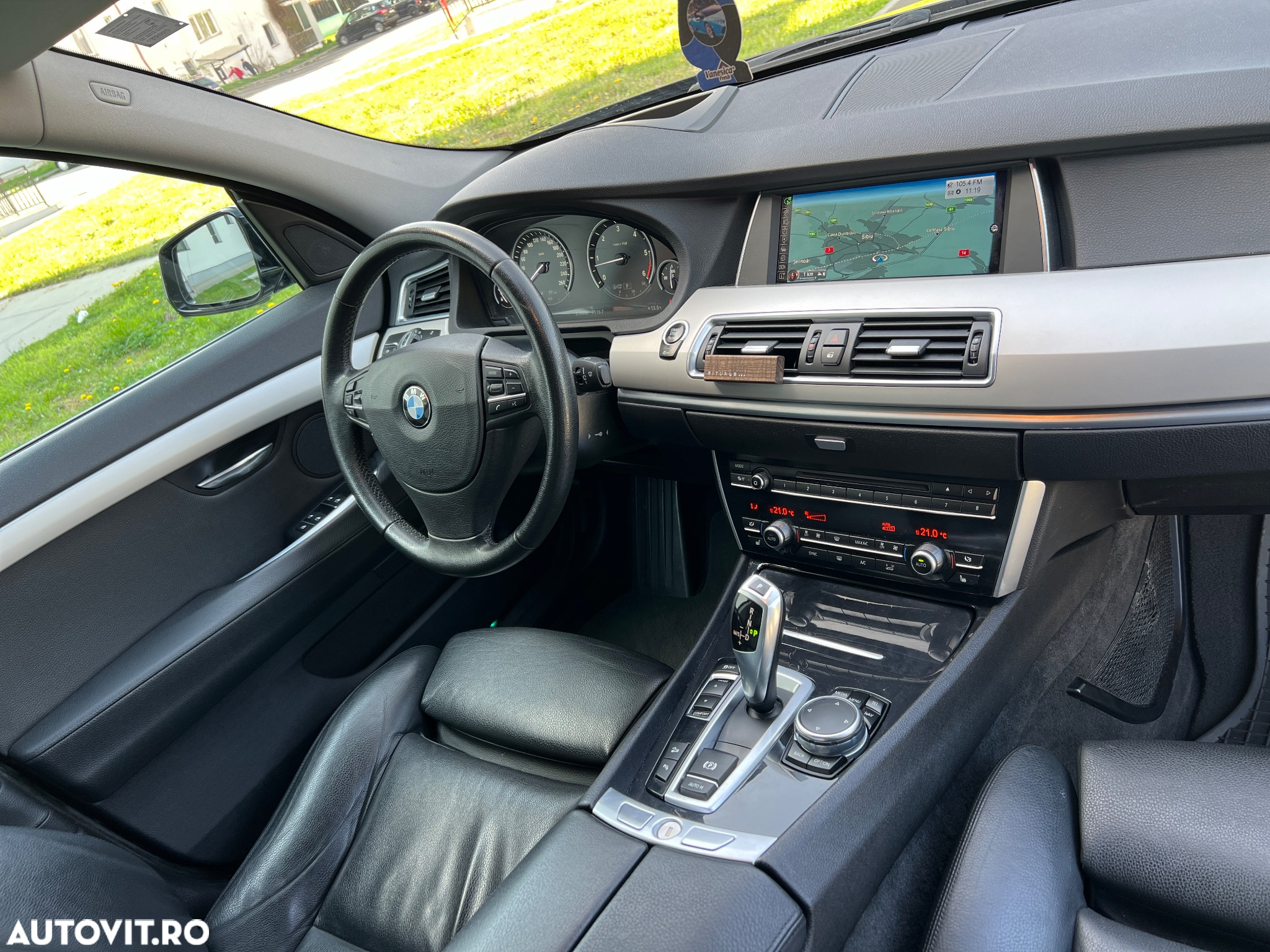 BMW Seria 5 530d xDrive Gran Turismo Aut. - 9