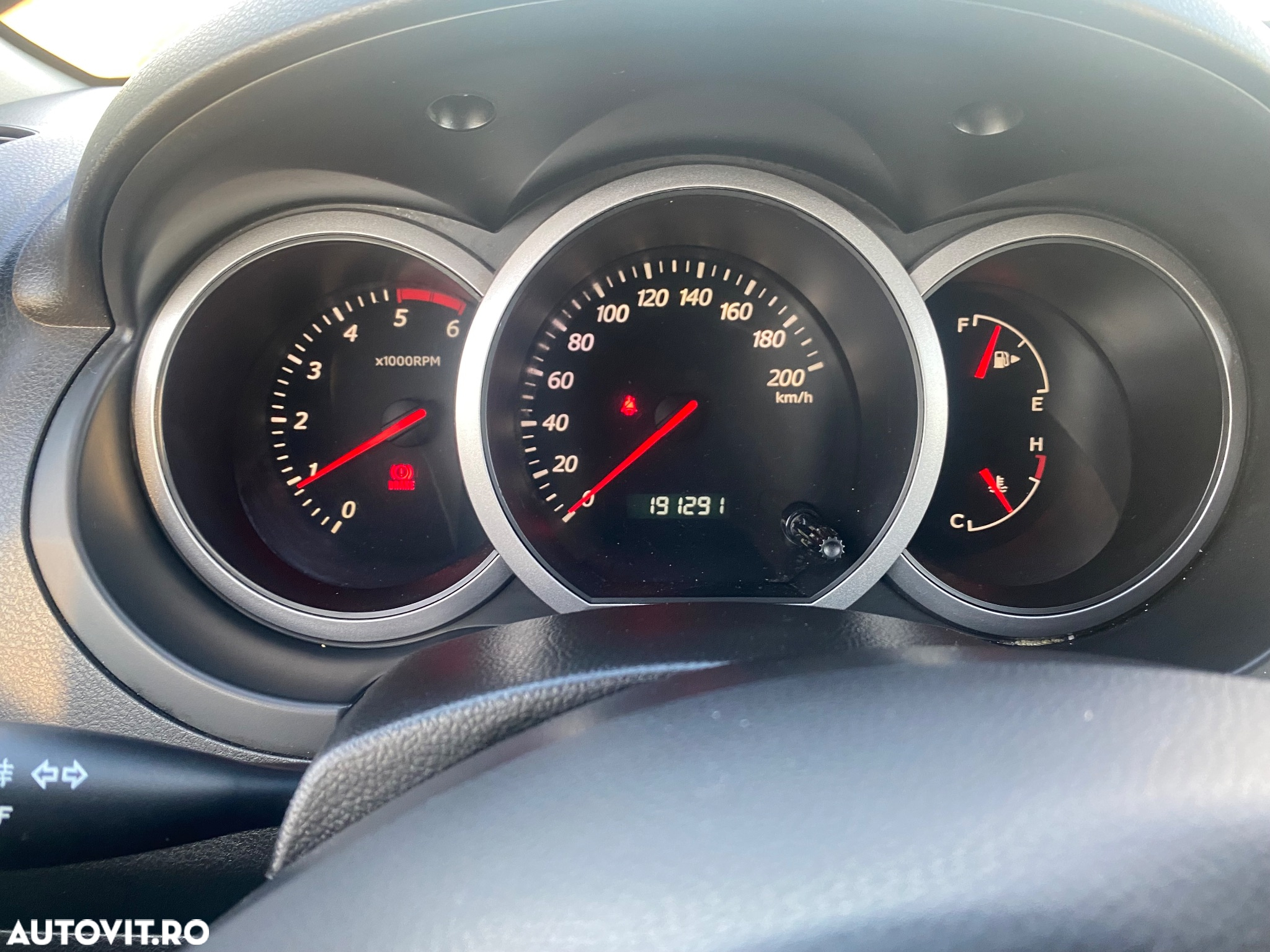Suzuki Grand Vitara 1.9 DDIS Navi - 12