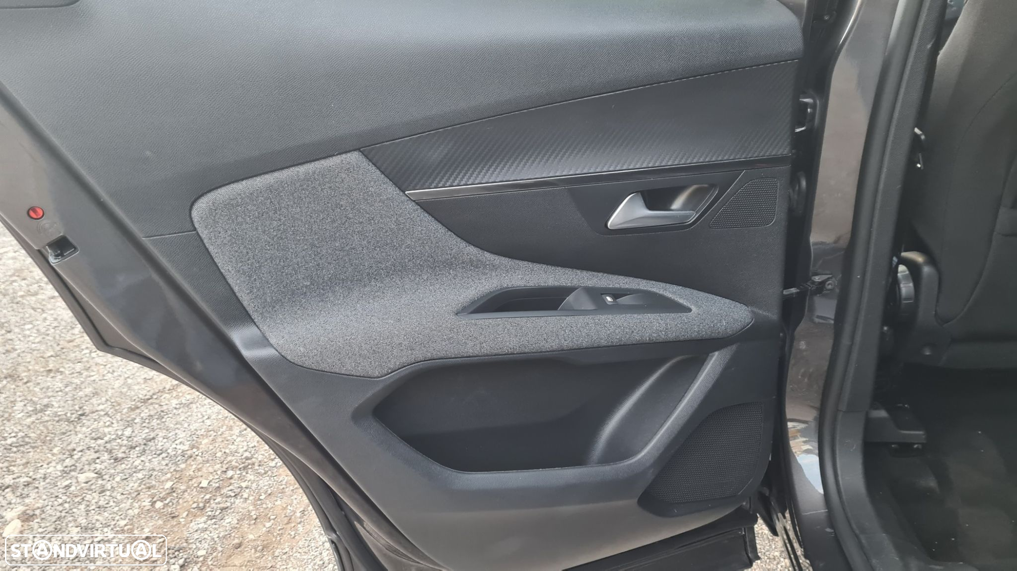 Peugeot 3008 1.5 BlueHDi Active - 45