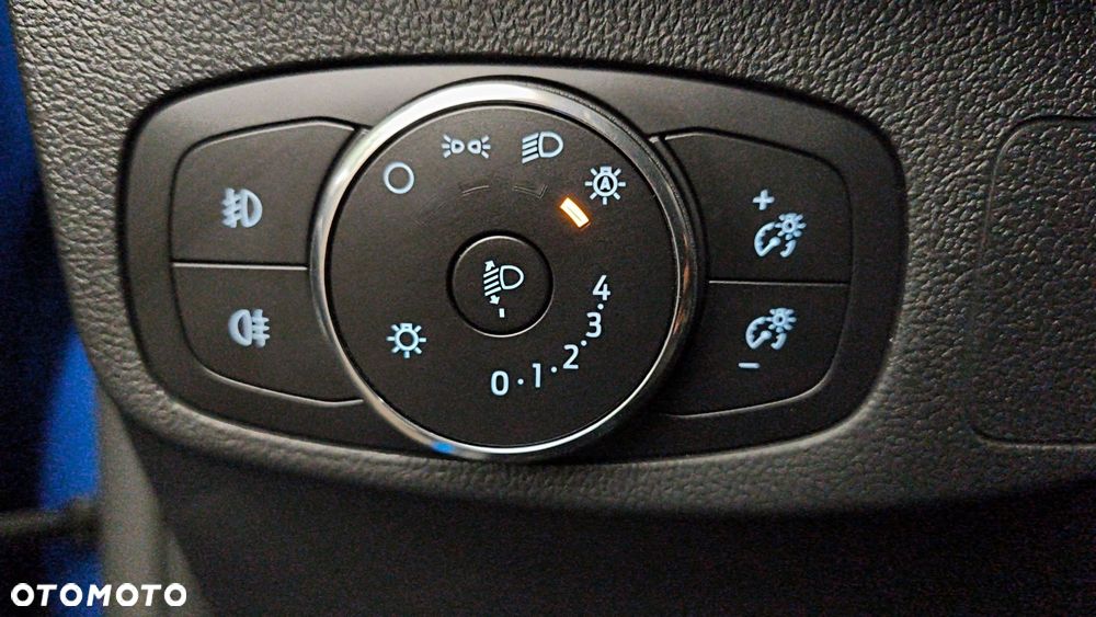 Ford Focus 1.0 EcoBoost mHEV Titanium X - 19