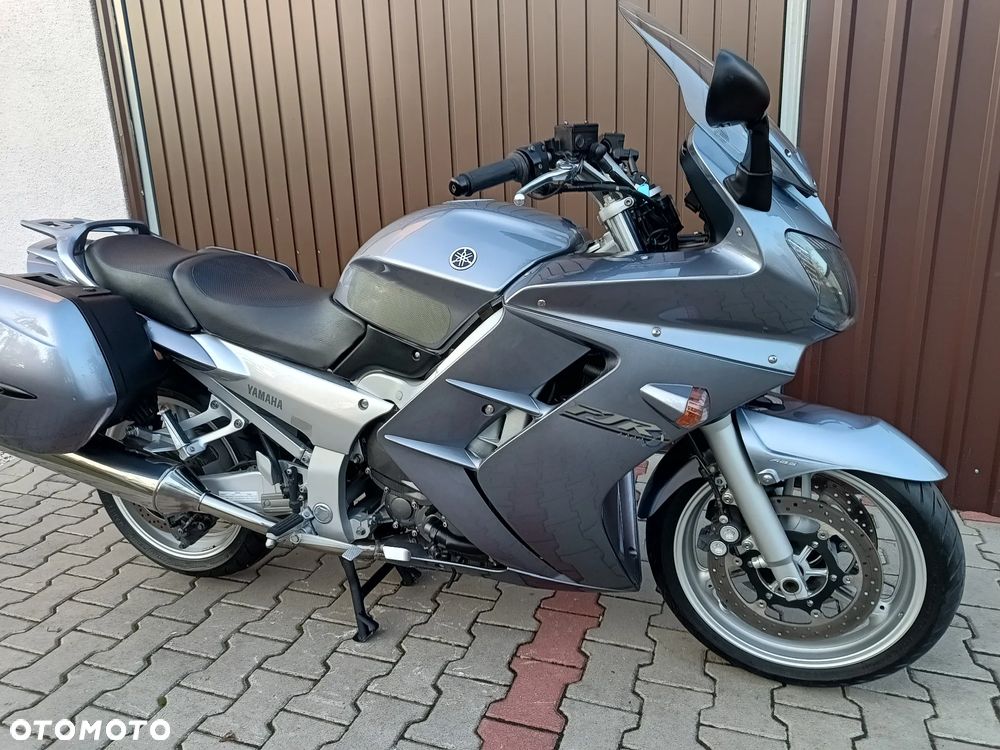 Yamaha FJR - 2