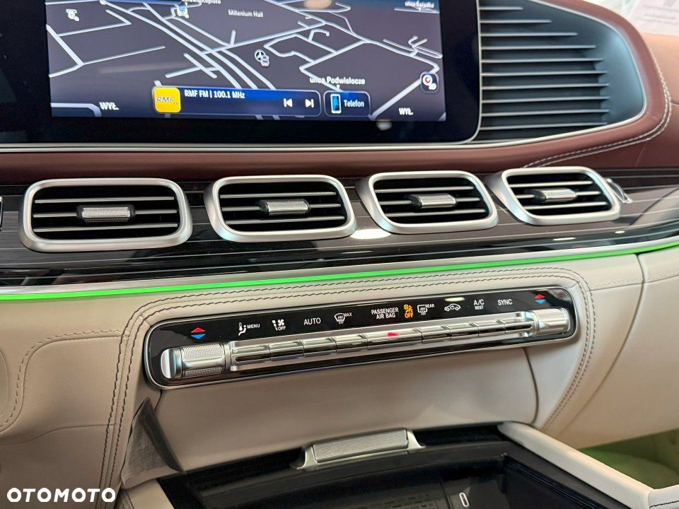 Mercedes-Benz GLS - 23