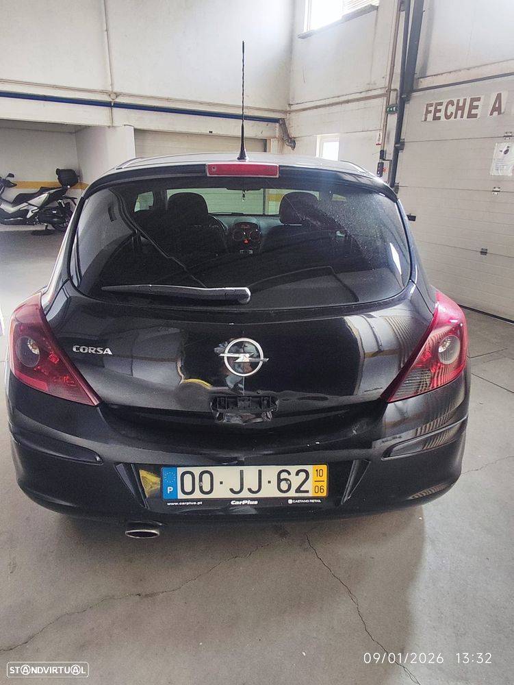 Opel Corsa 1.2 Black Edition - 4