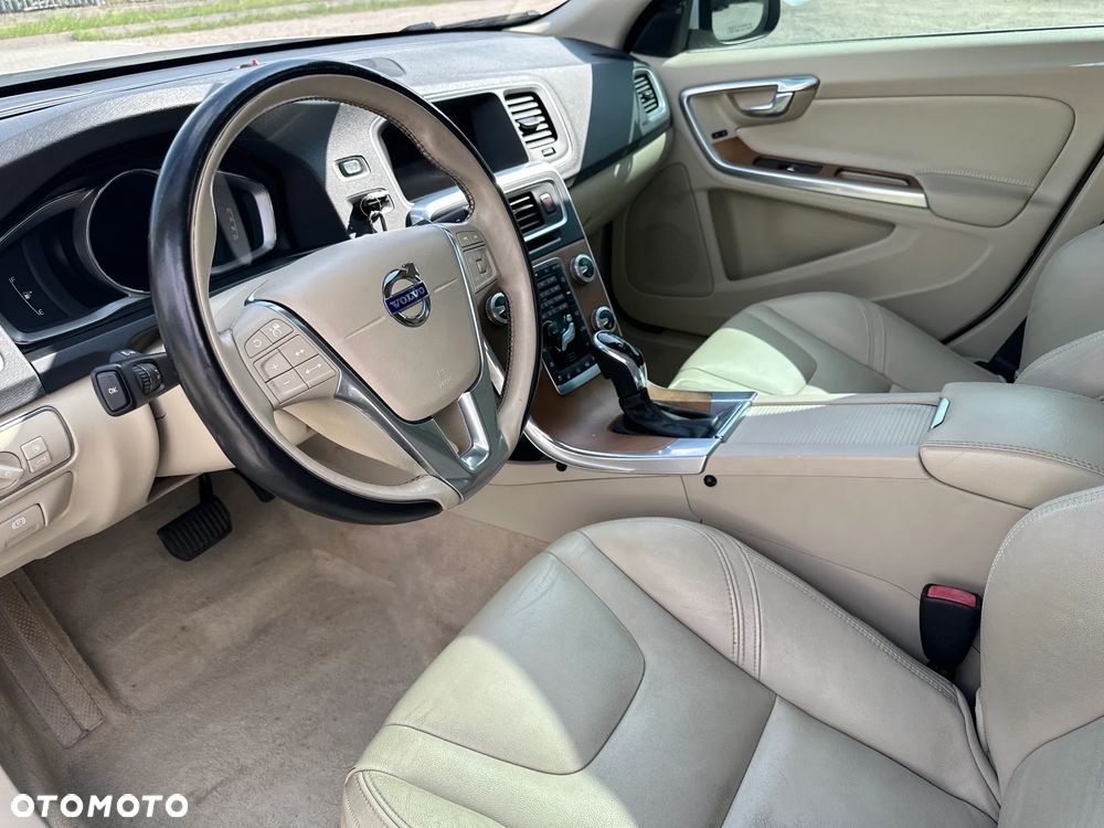 Volvo S60 - 25