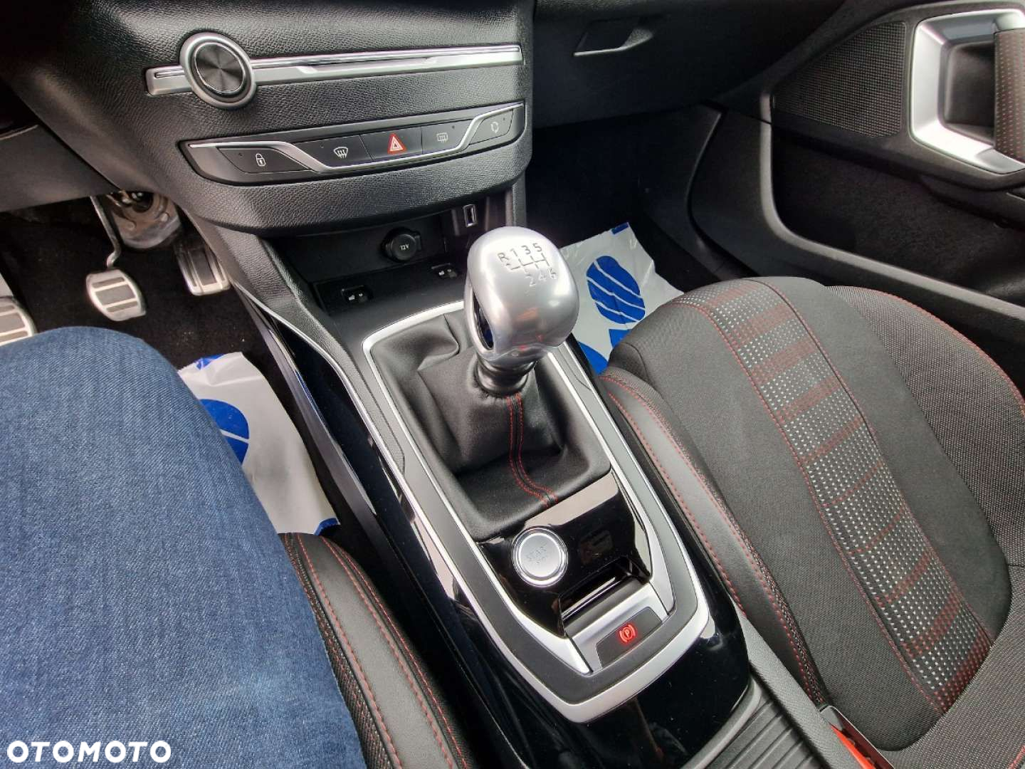Peugeot 308 - 25