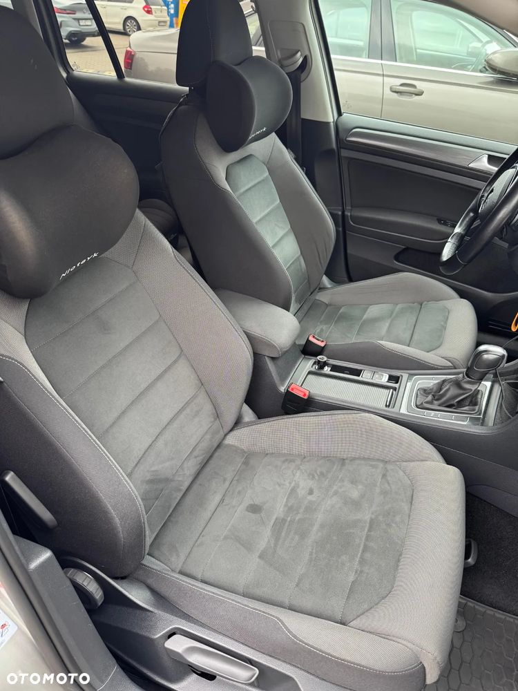 Volkswagen Golf VII 1.5 TSI BMT Evo Comfortline DSG - 24