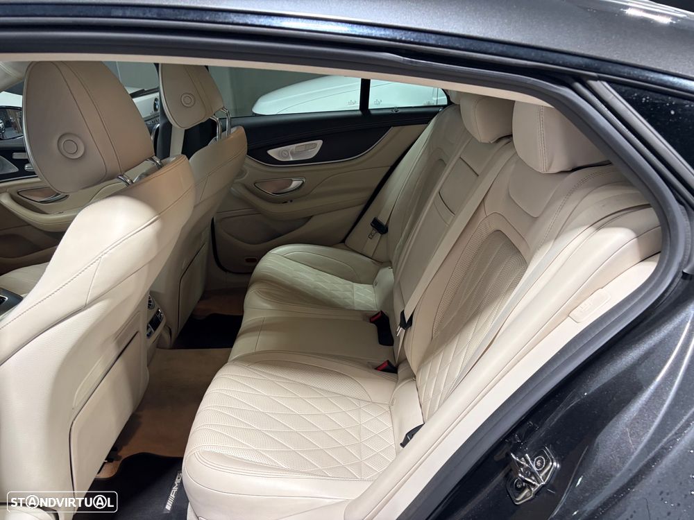 Mercedes-Benz AMG GT 43 4Matic+ Speedshift TCT 9G - 12