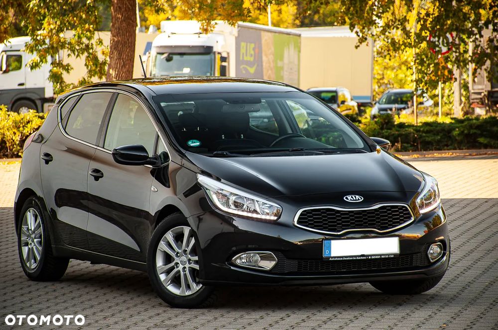 Kia Ceed 1.6 CRDi 128 Spirit - 2