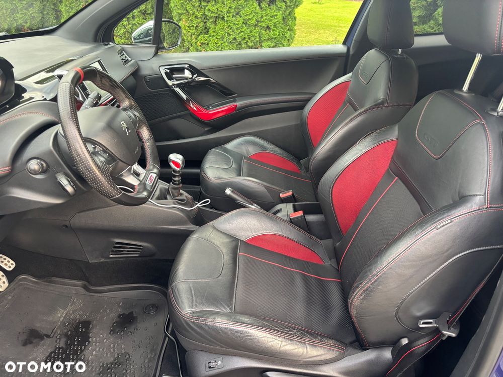 Peugeot 208 1.6 THP GTi - 23