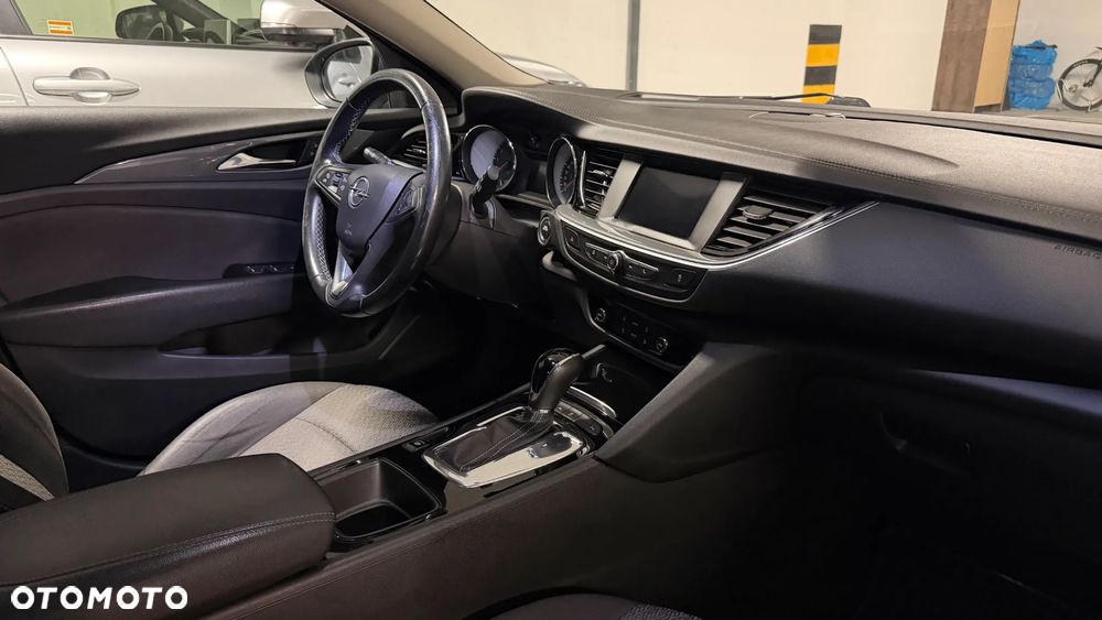 Opel Insignia 1.5 T Enjoy S&S - 12