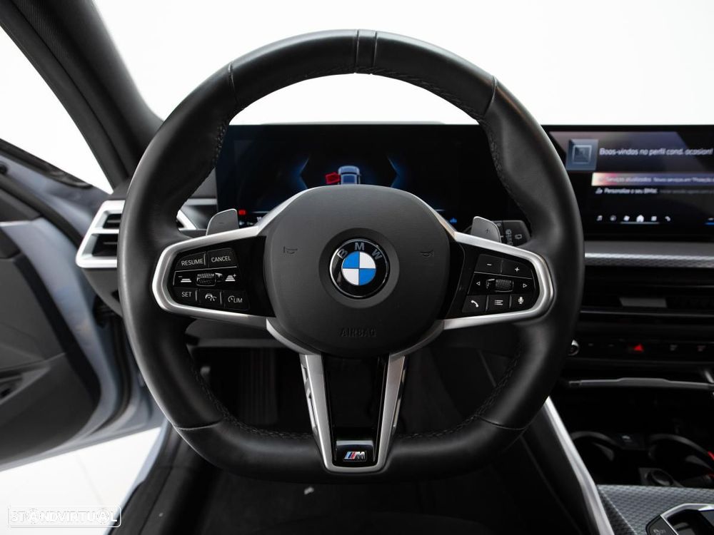 BMW 330 i xDrive Aut. - 17