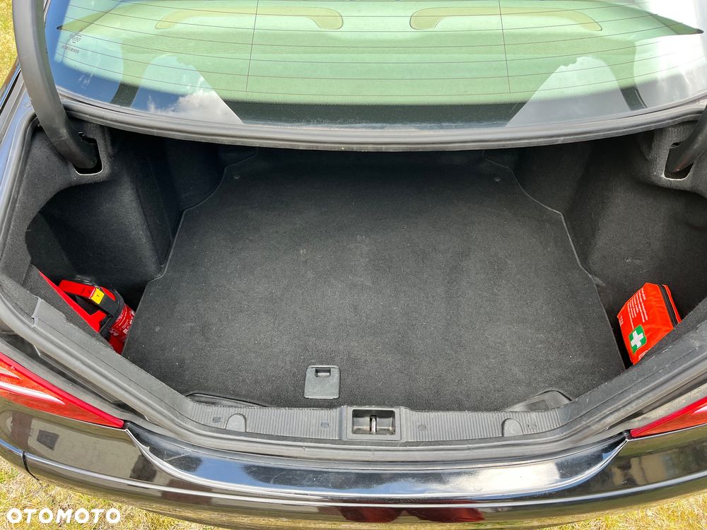 Mercedes-Benz Klasa C 180 T Kompressor Classic - 23