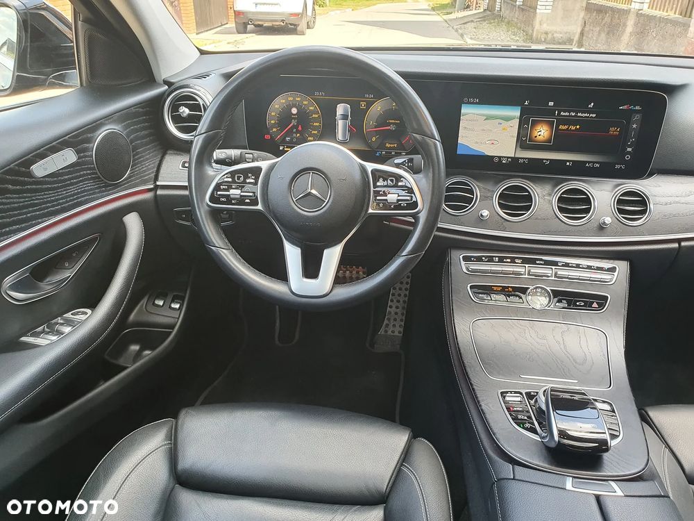 Mercedes-Benz Klasa E - 17