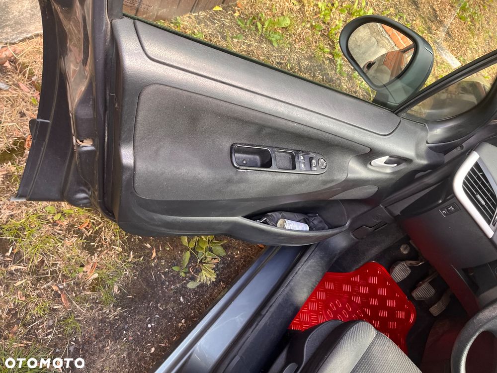 Peugeot 207 1.6 HDi - 8