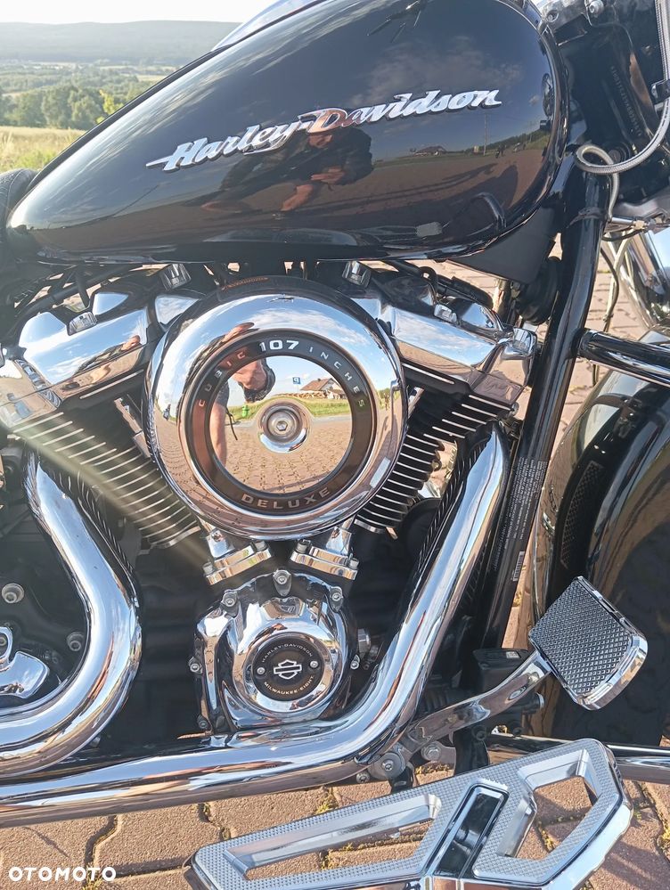 Harley-Davidson Softail Deluxe - 13