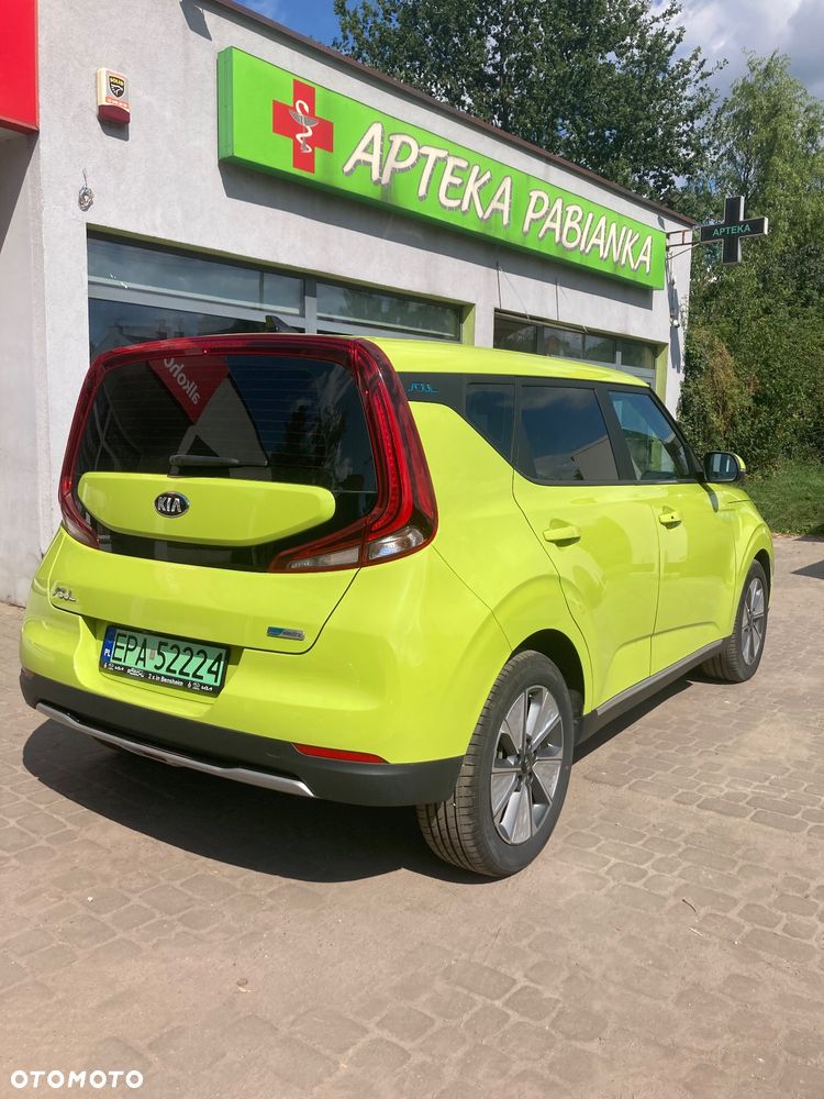 Kia Soul e-Soul 39kWh L - 2