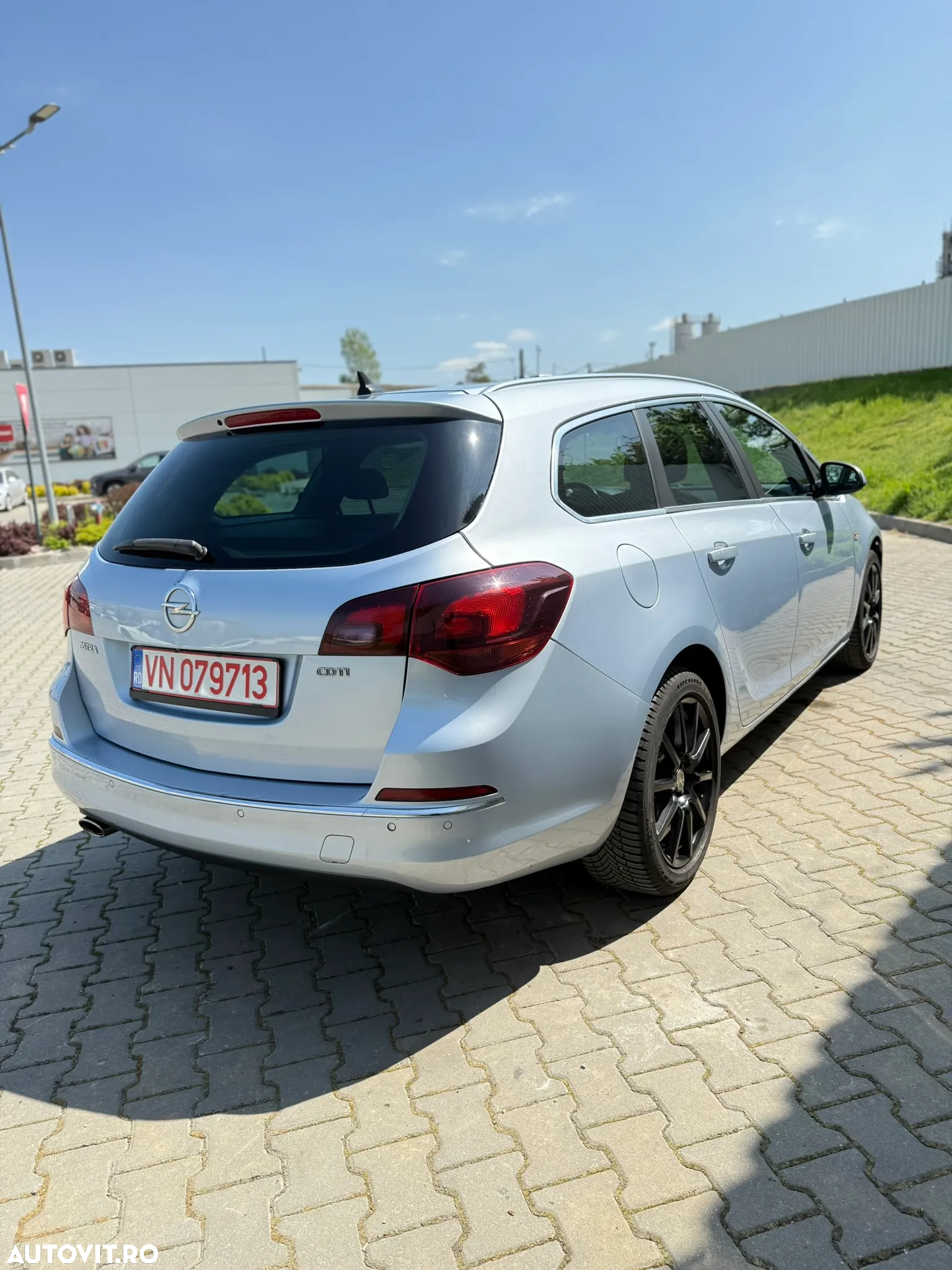 Opel Astra 2.0 CDTI Exklusiv - 9