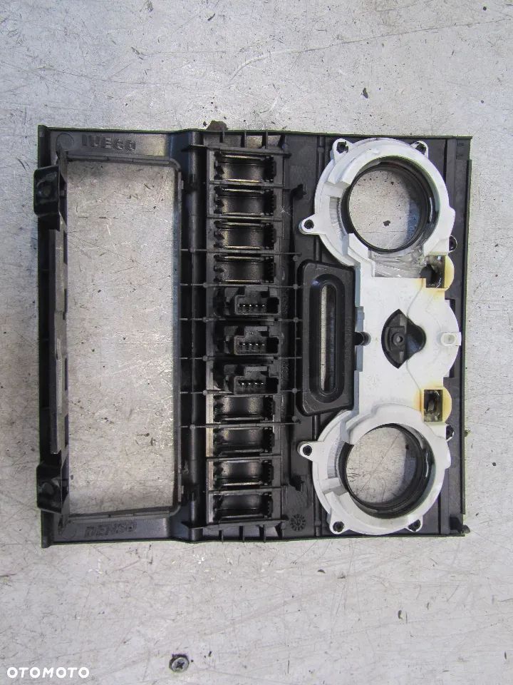 iveco daily 3.0 hpi 06->uk panel środkowy - 2