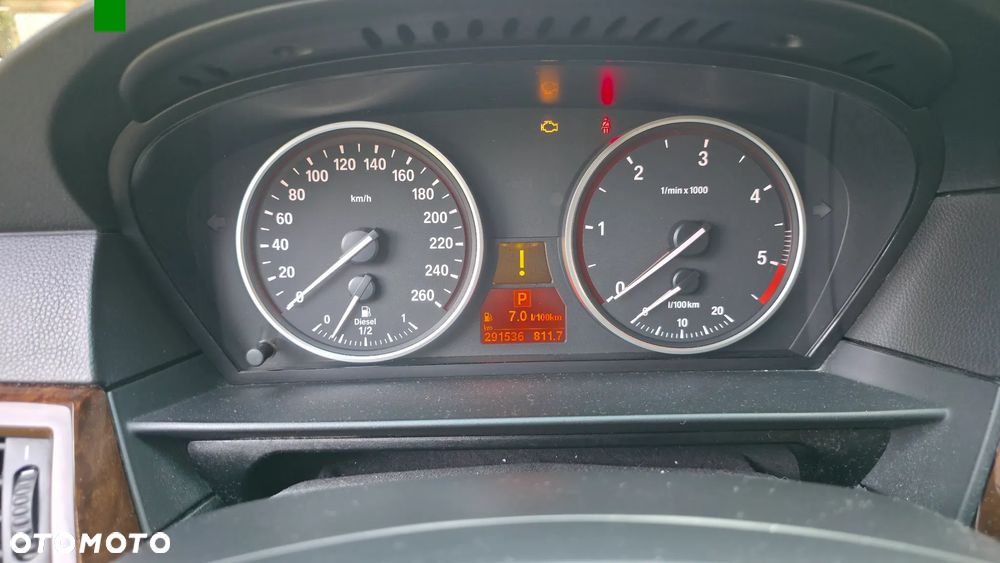 BMW Seria 5 525xd - 25