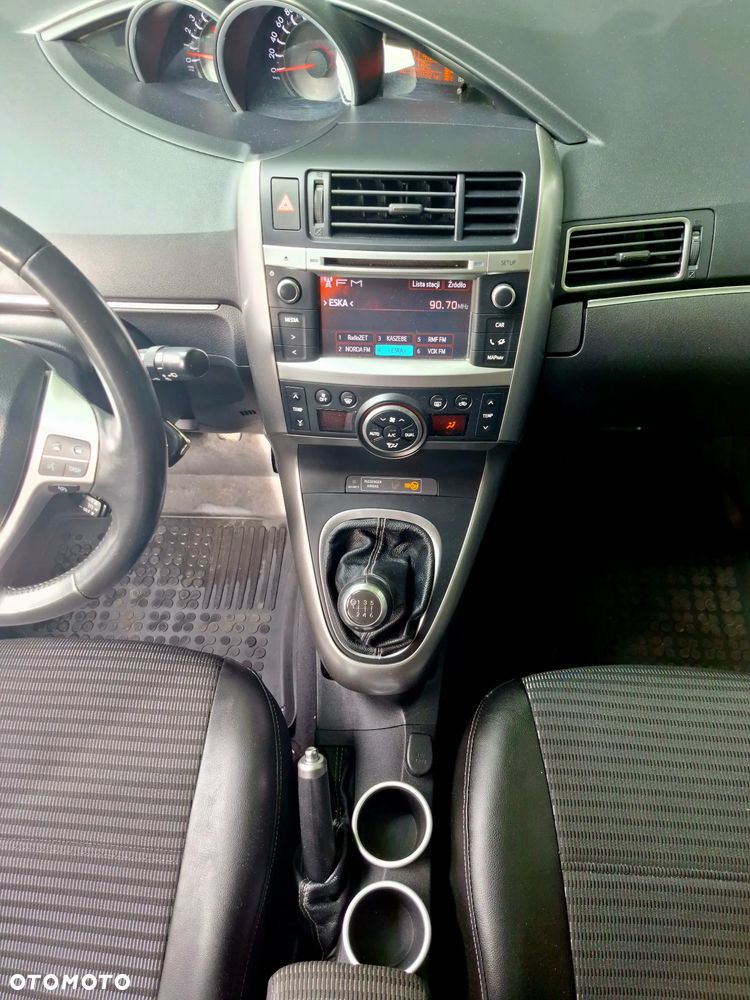 Toyota Verso 1.8 Life - 10
