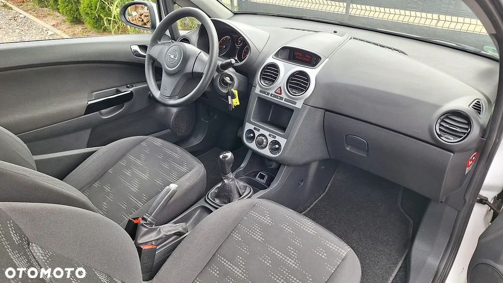 Opel Corsa - 17